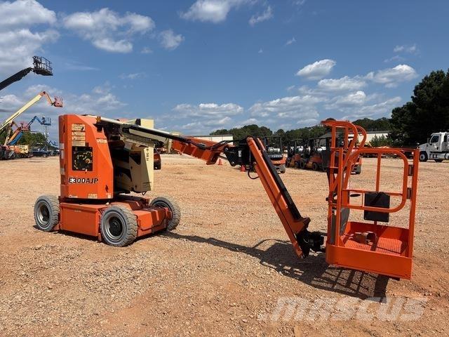 JLG E300AJP Bomlifte med knækarm