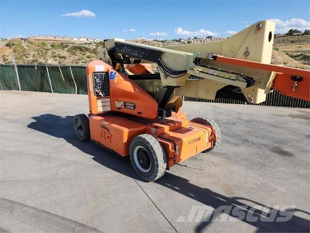 JLG E400AJP Bomlifte med knækarm