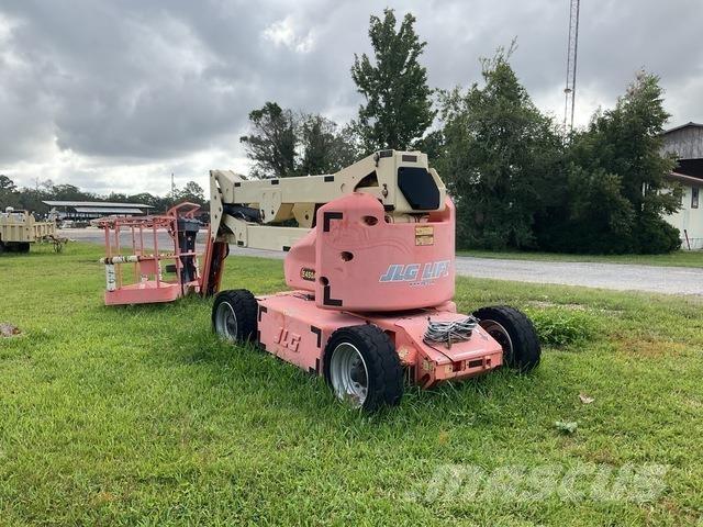 JLG E450AJ Bomlifte med knækarm