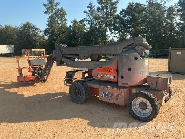 JLG E450AJ Bomlifte med knækarm