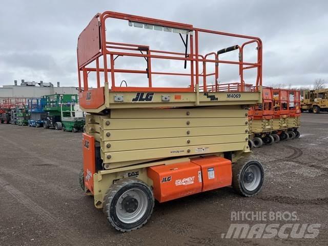 JLG M4069 Saxlifte