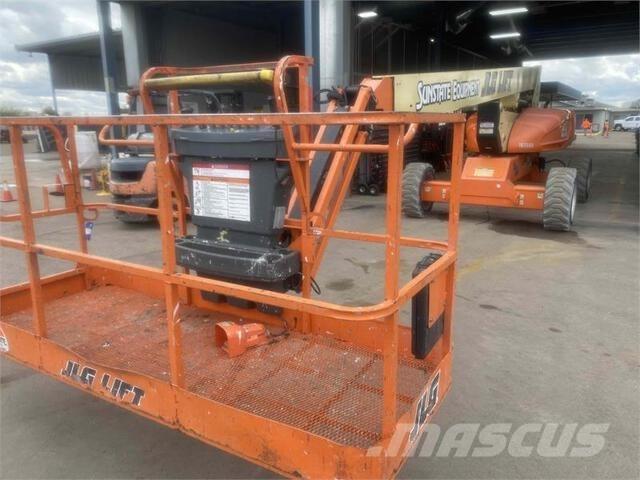 JLG M600J Bomlifte med knækarm