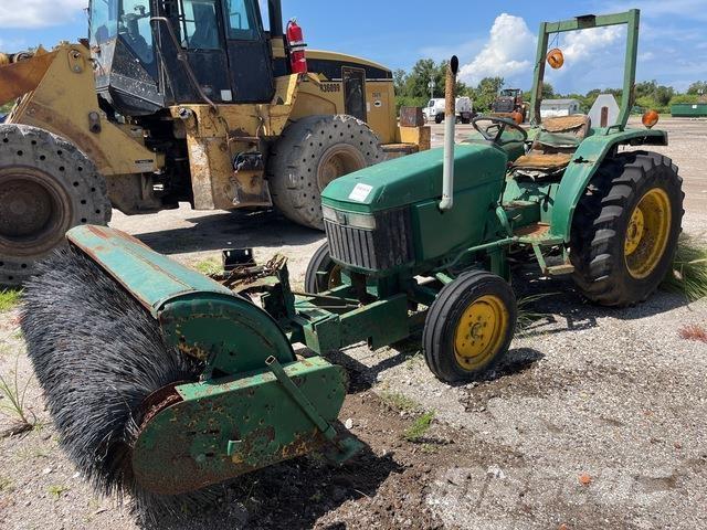 John Deere 970 Indendørs koste