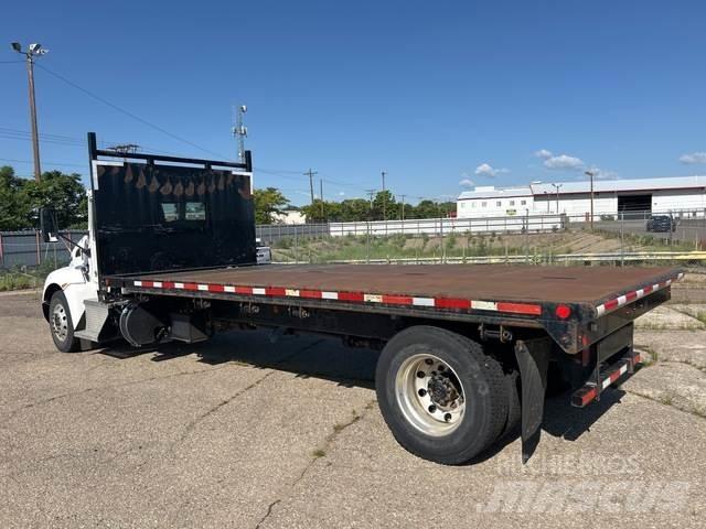 Kenworth T3 Lastbil med lad/Flatbed