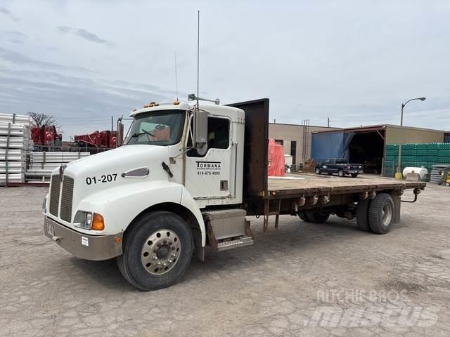 Kenworth T300 Lastbil med lad/Flatbed