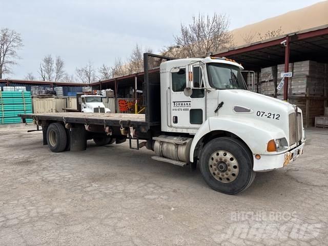 Kenworth T300 Lastbil med lad/Flatbed