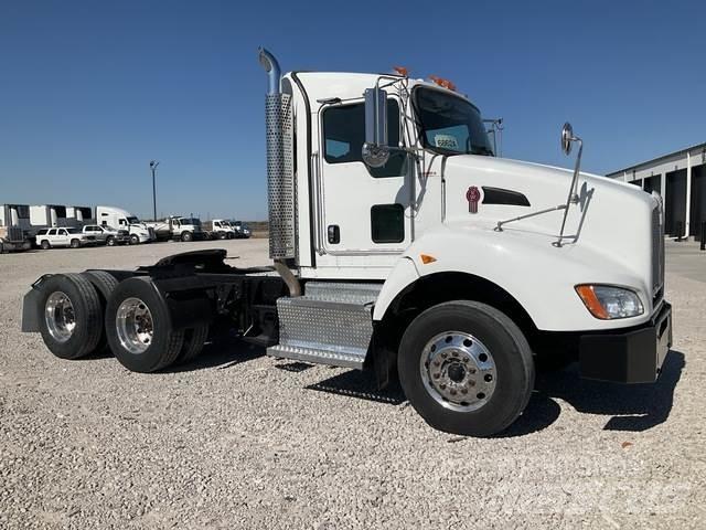 Kenworth T440 Trækkere