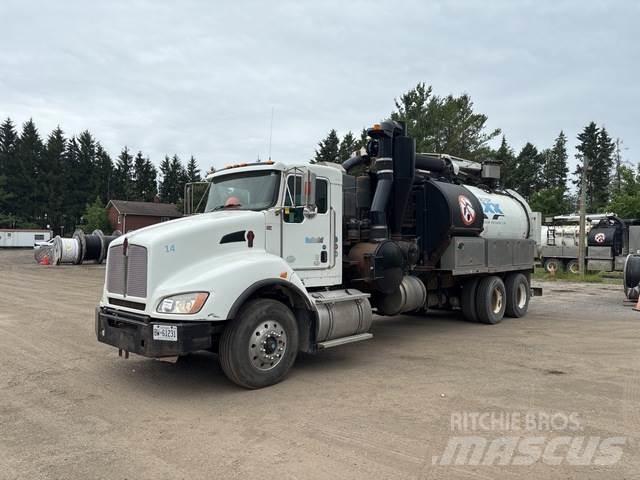 Kenworth T450 Gravemaskiner på larvebånd