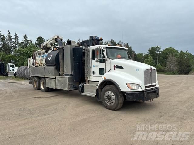 Kenworth T450 Gravemaskiner på larvebånd