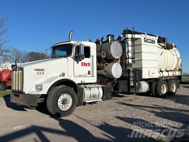 Kenworth T800 Gravemaskiner på larvebånd