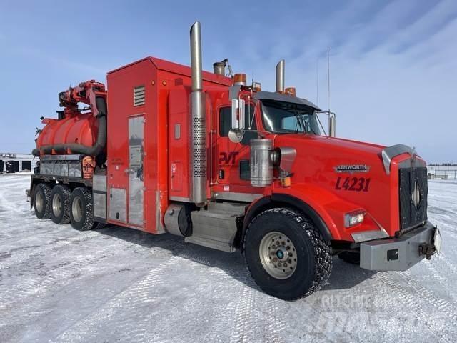 Kenworth T800 Gravemaskiner på larvebånd