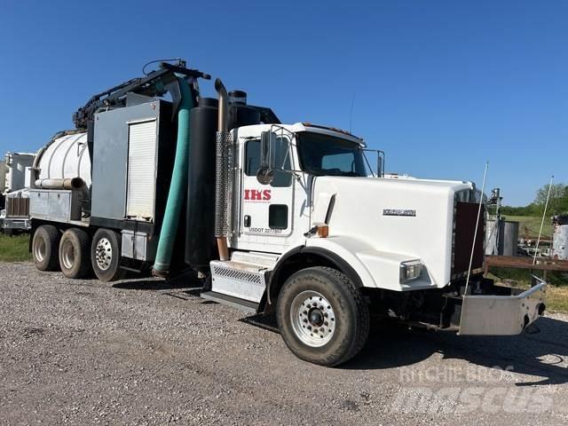 Kenworth T800 Gravemaskiner på larvebånd