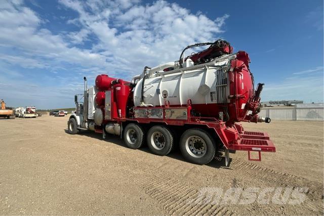 Kenworth T800 Gravemaskiner på larvebånd