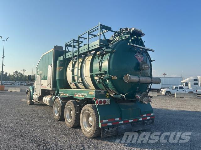 Kenworth T880 Gravemaskiner på larvebånd