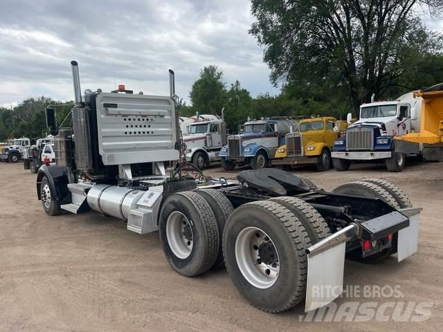 Kenworth W900L Trækkere