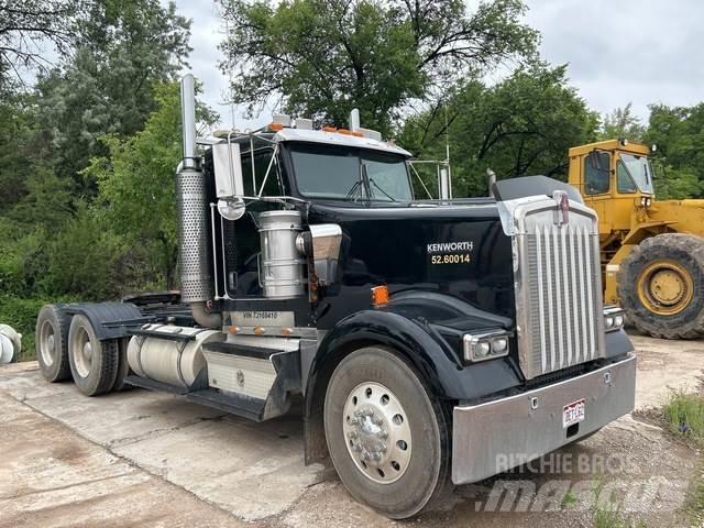 Kenworth W900L Trækkere
