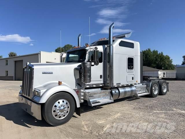 Kenworth W900L Trækkere