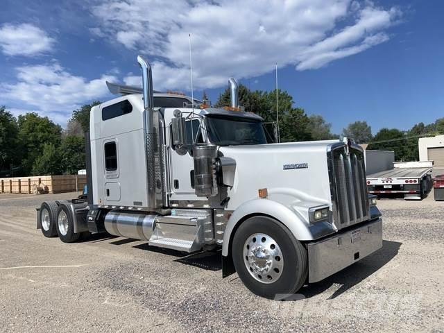 Kenworth W900L Trækkere
