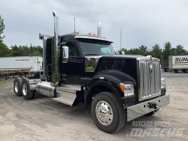 Kenworth W990 Trækkere