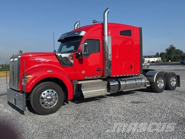 Kenworth W990 Trækkere
