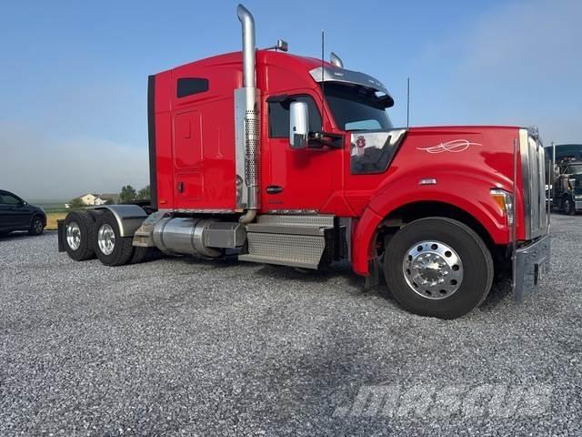 Kenworth W990 Trækkere
