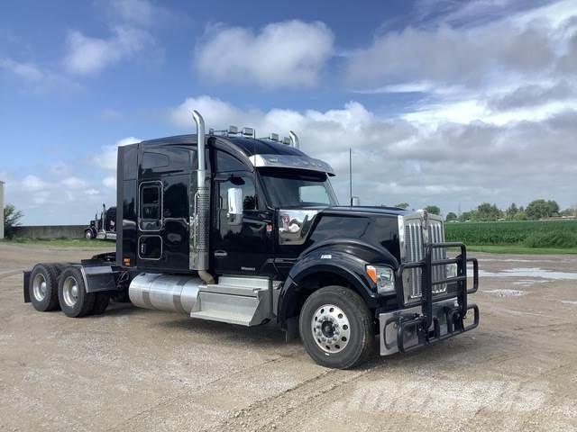 Kenworth W990 Trækkere
