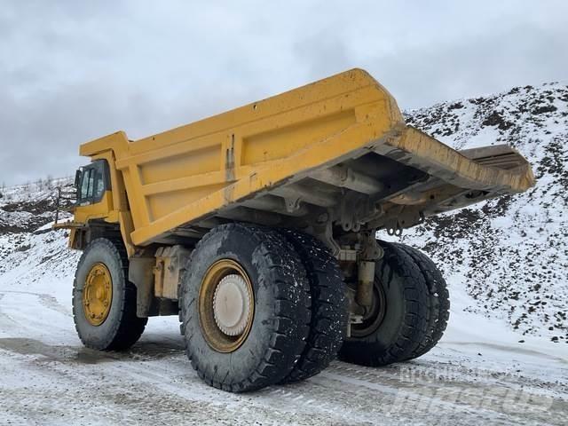 Komatsu 330M Terrængående lastbiler