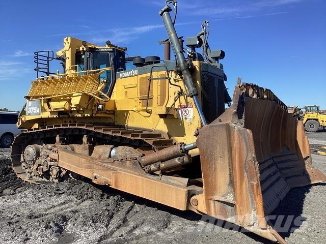 Komatsu D375A Bulldozer på larvebånd