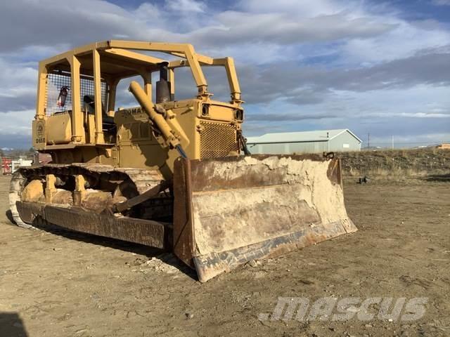 Komatsu D65E-6 Bulldozer på larvebånd