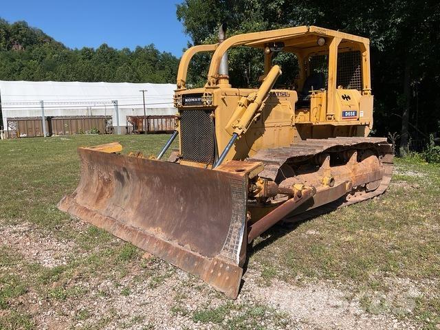 Komatsu D65E-6 Bulldozer på larvebånd