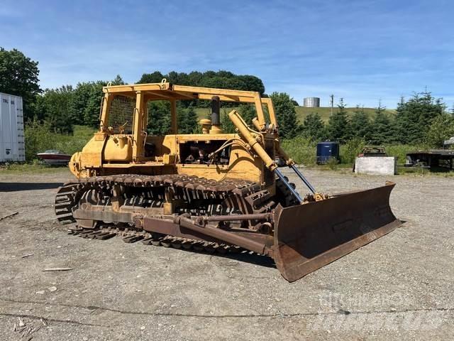 Komatsu D65P-8 Bulldozer på larvebånd