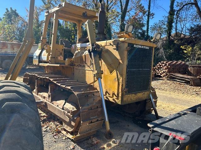 Komatsu D68E-1 Bulldozer på larvebånd