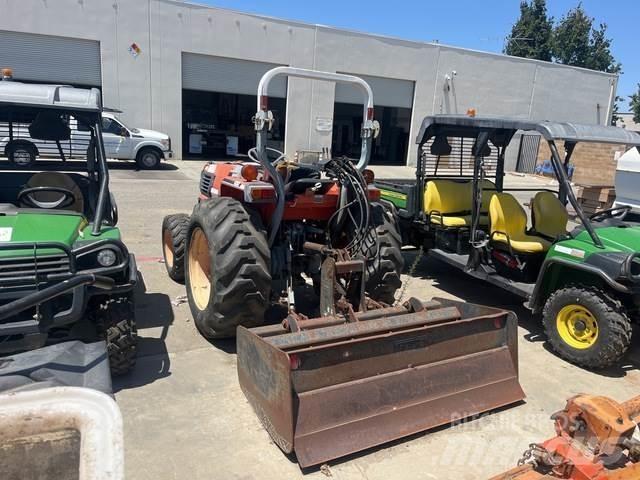 Kubota L3010D Kompakte traktorer