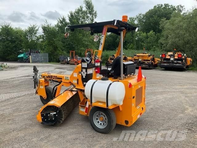 LeeBoy NB25 Indendørs koste