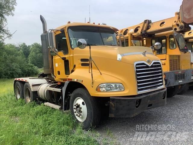 Mack 600 Trækkere