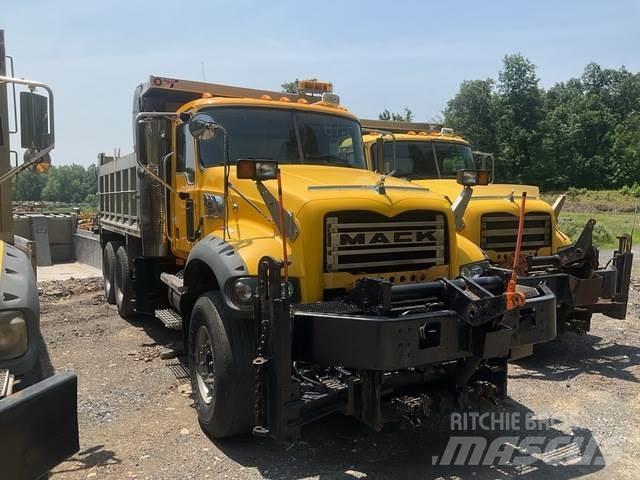 Mack 700 Sneskovle og -plove