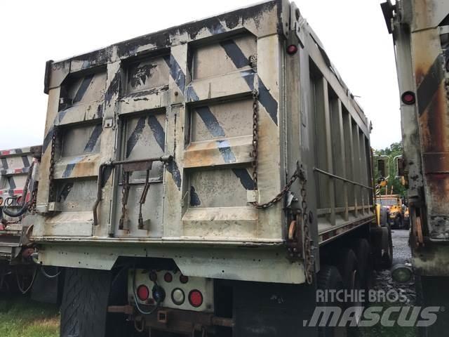 Mack 700 Sneskovle og -plove