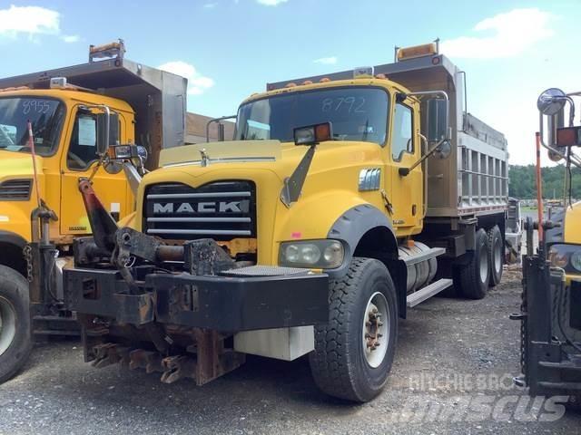 Mack 700 Sneskovle og -plove
