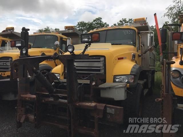 Mack 700 Sneskovle og -plove