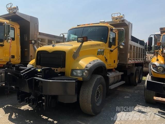Mack 700 Sneskovle og -plove