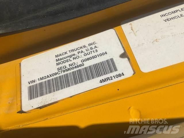 Mack 700 Sneskovle og -plove