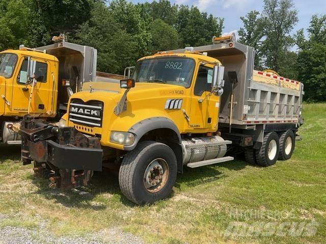 Mack 700 Sneskovle og -plove