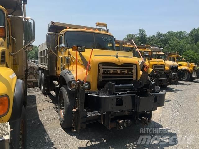 Mack 700 Sneskovle og -plove