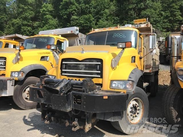 Mack 700 Sneskovle og -plove