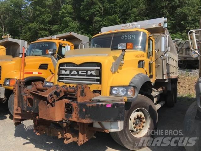 Mack 700 Sneskovle og -plove