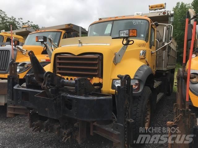 Mack 700 Sneskovle og -plove