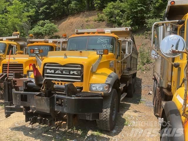 Mack 700 Sneskovle og -plove