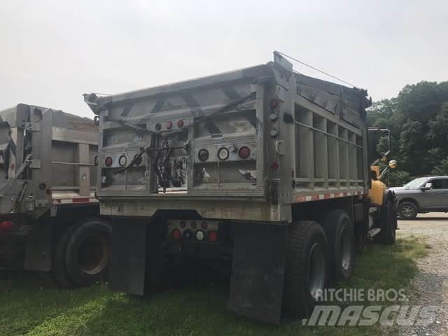 Mack 700 Sneskovle og -plove