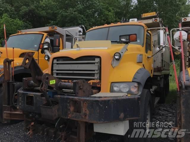 Mack 700 Sneskovle og -plove