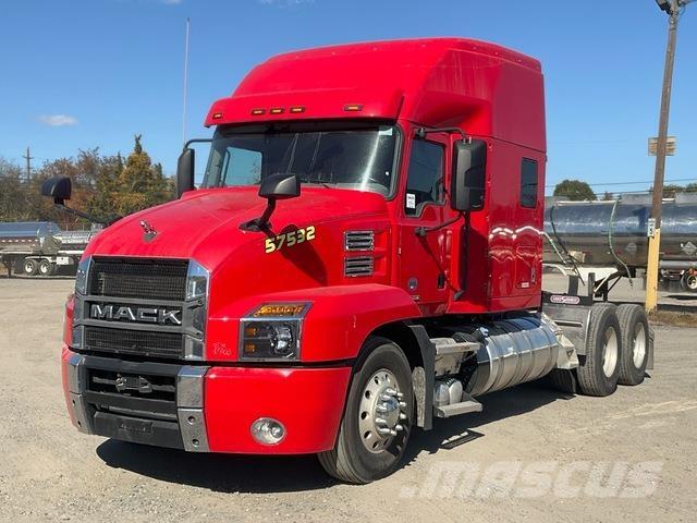 Mack AN64T Trækkere